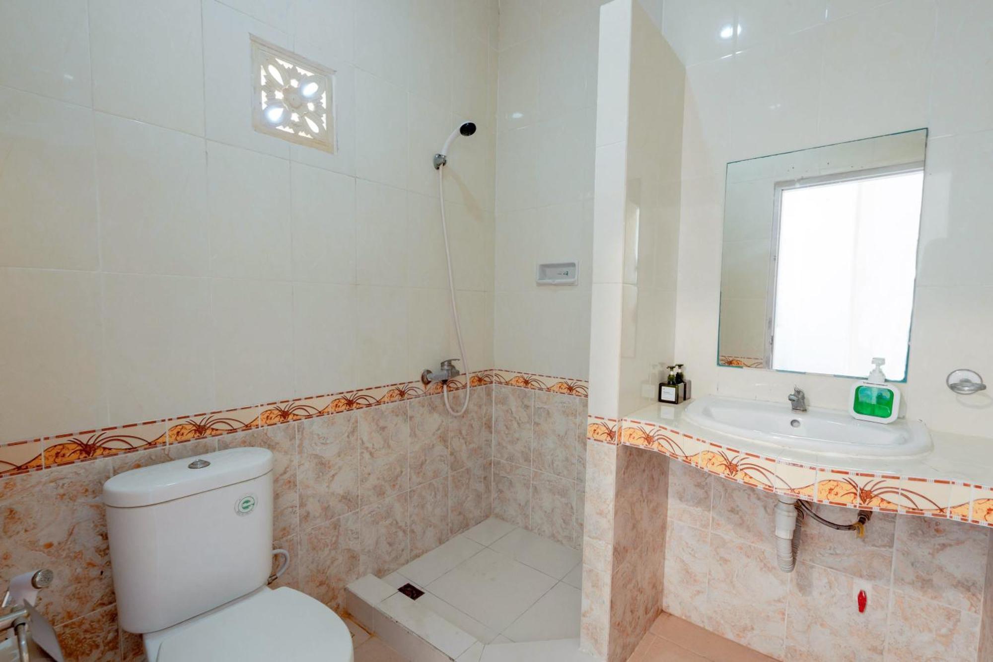 Urbanview Hotel Rasa Sayang Inn Tanjung Benoa Bali Kuta Selatan Exterior foto