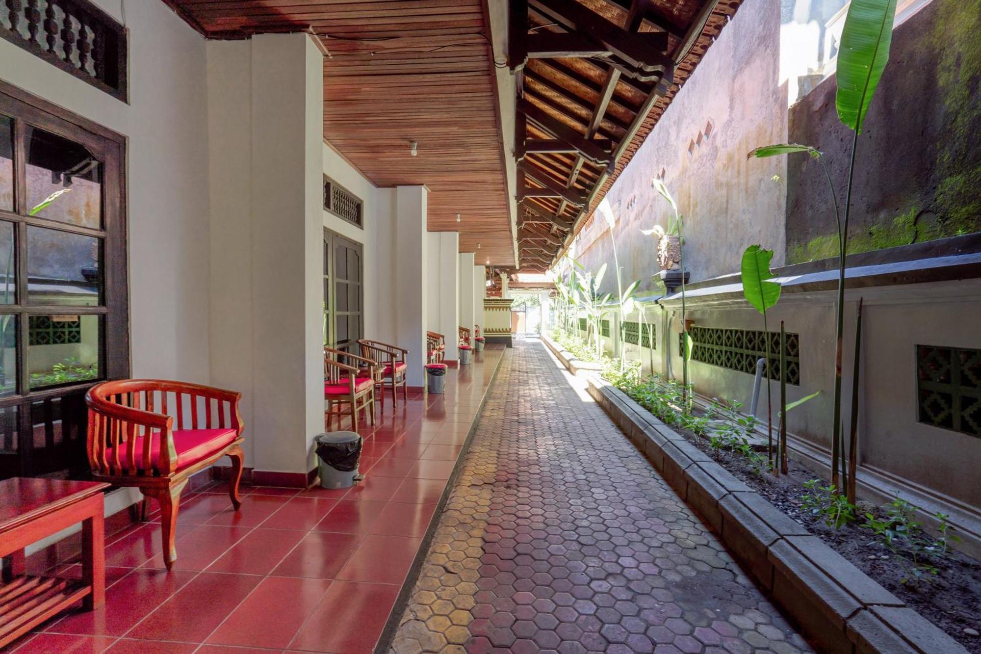 Urbanview Hotel Rasa Sayang Inn Tanjung Benoa Bali Kuta Selatan Exterior foto